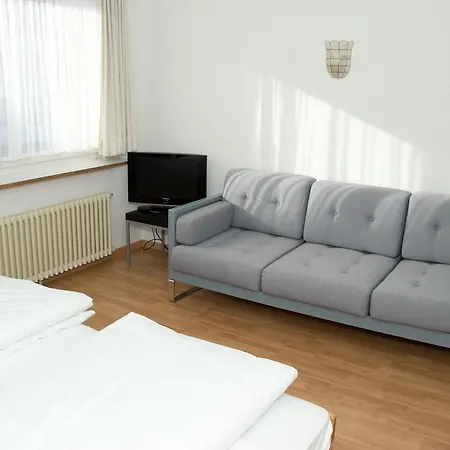 Chamanna Hotel 2*