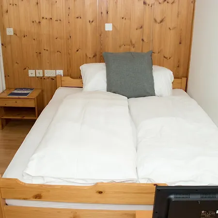 Chamanna Hotel 2*