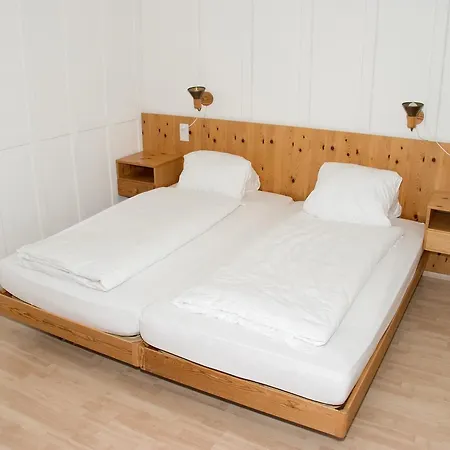 Chamanna Отель 2*